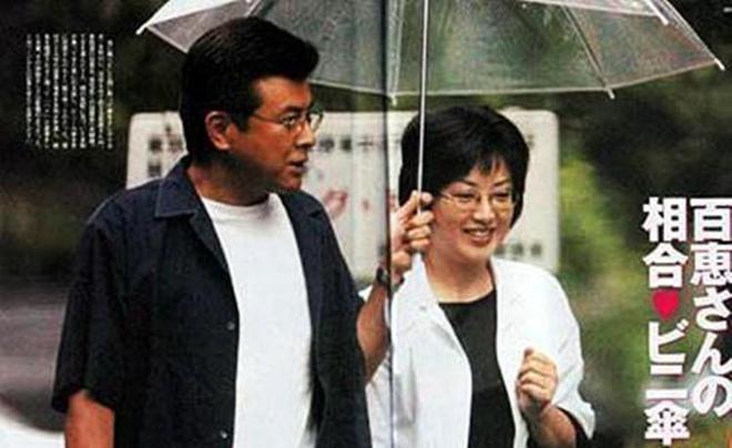 身材发福腿更弯了昔日女神变成了普通老太太j9九游会入口首页65岁山口百惠近况：(图17)